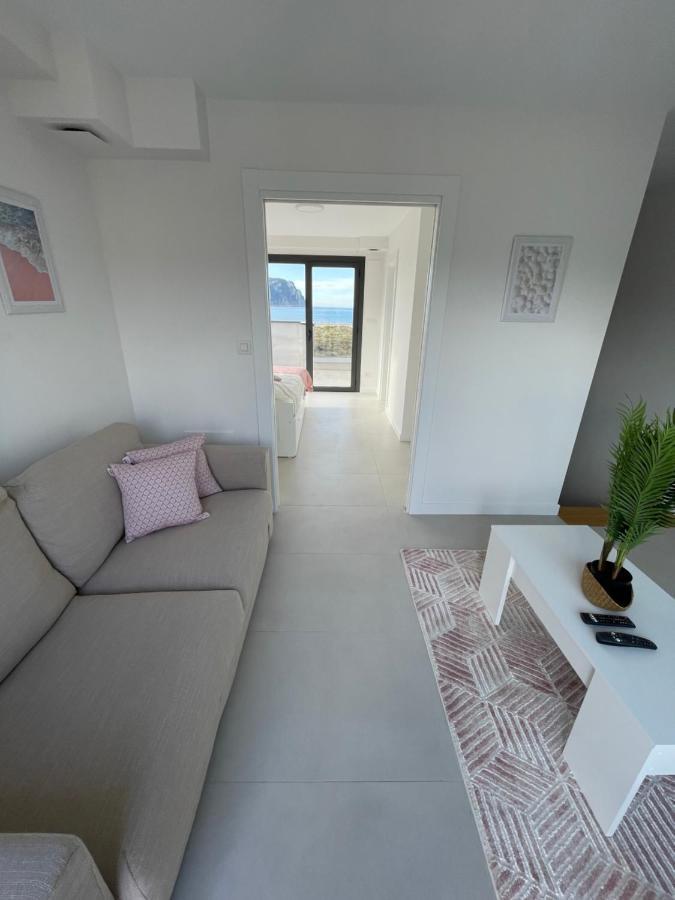 Lujosa Casa En Primera Linea Playa Increibles Vistas Mar Laredo Exterior foto